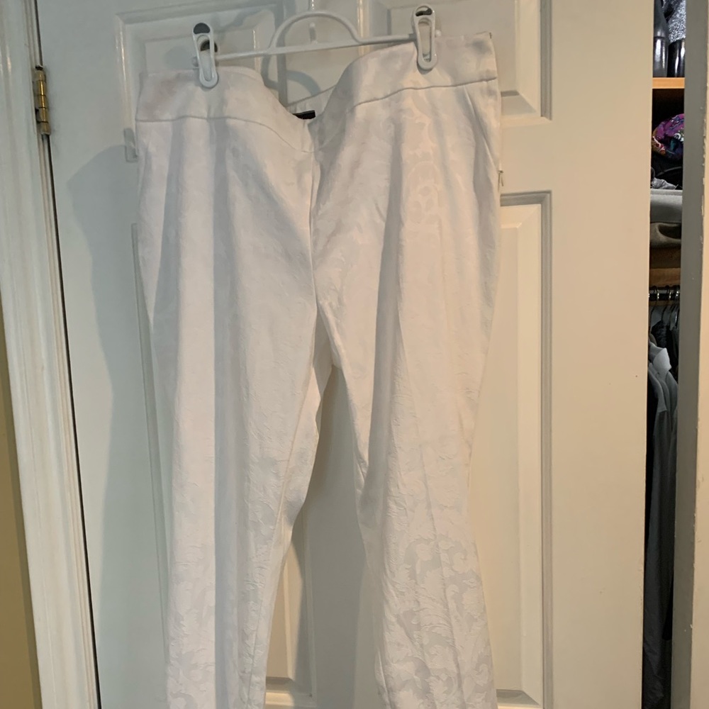 White ankle pants NWT